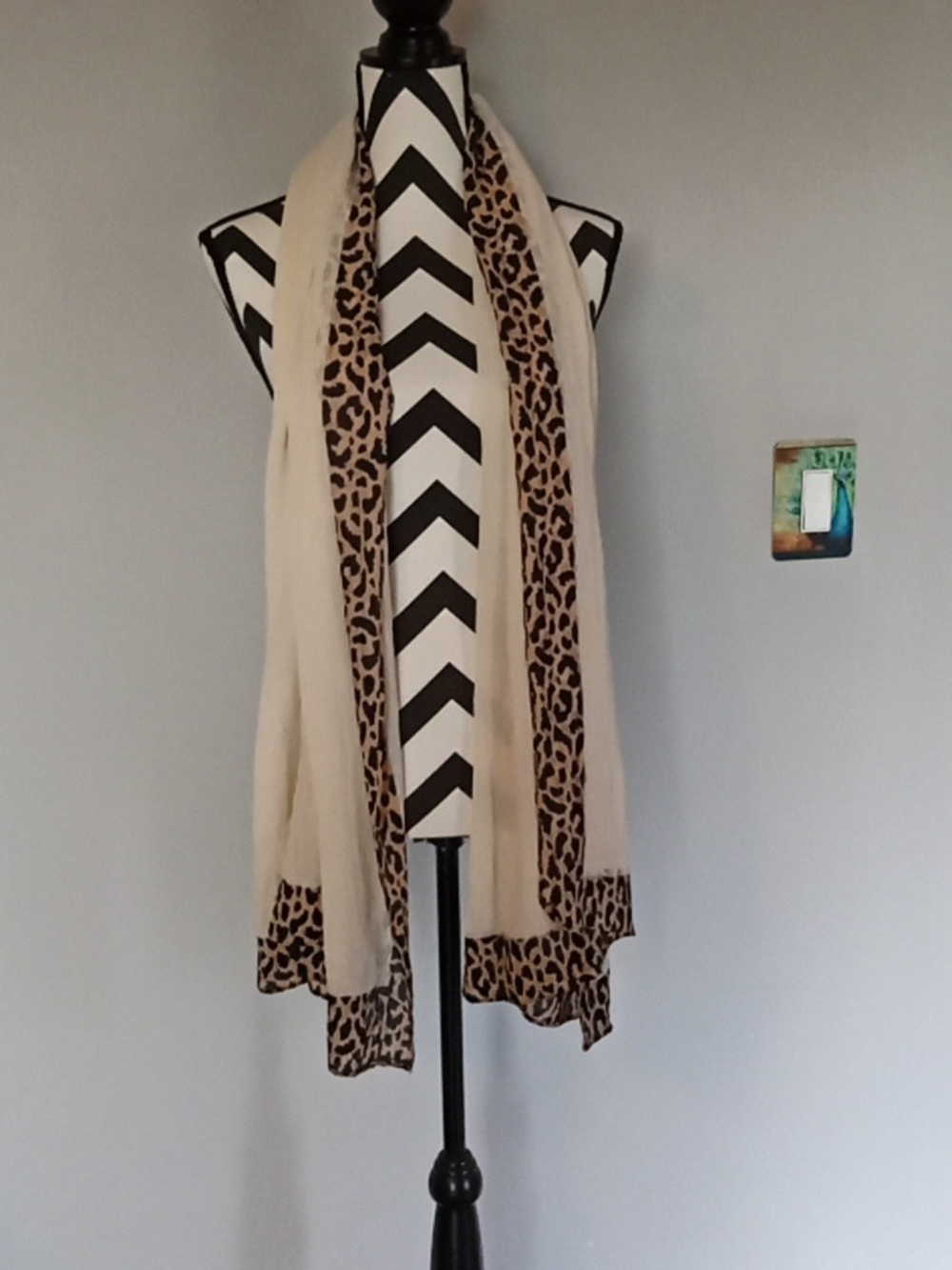 New Ladies Scarf - Picture 2 of 3